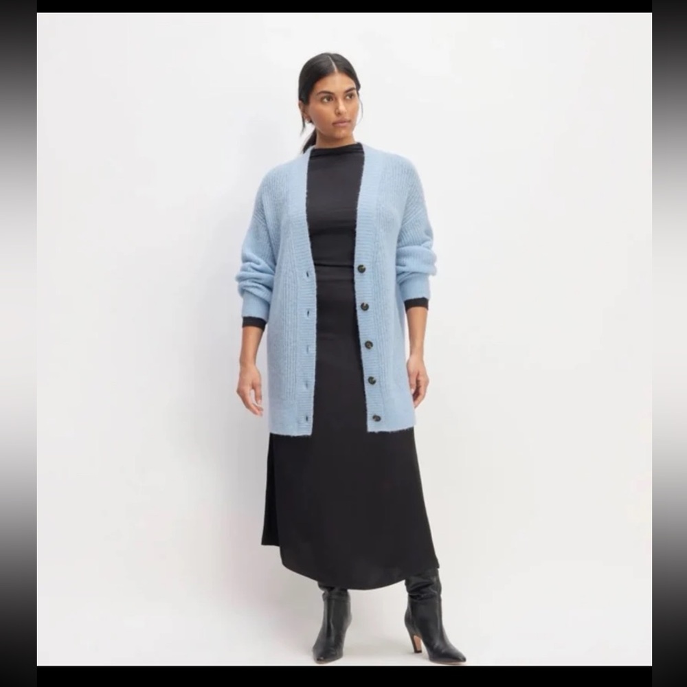Everlane THE ALPACA OVERSIZED CARDIGAN 
size XXS oversized fits up to a Large - Picture 3 of 12
